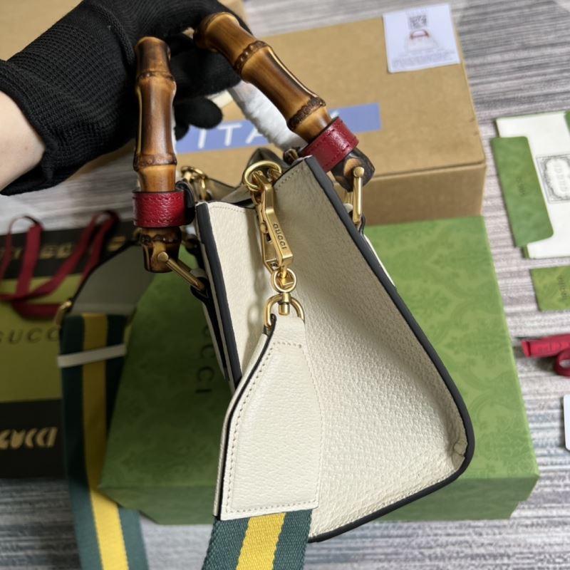 Gvc*1 tote bags